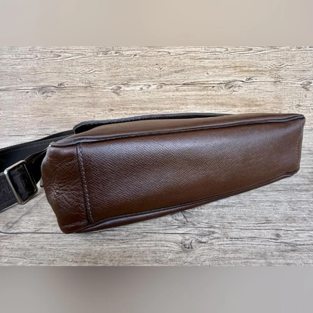 Louis Vuitton Tiaga Roman Grizzli